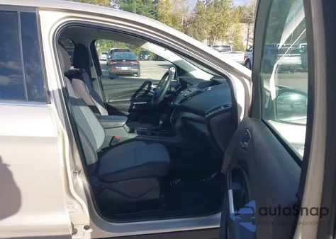 2017 Ford Escape Se z USA, uszkodzony, nr VIN 1FMCU9GD9HUE50731